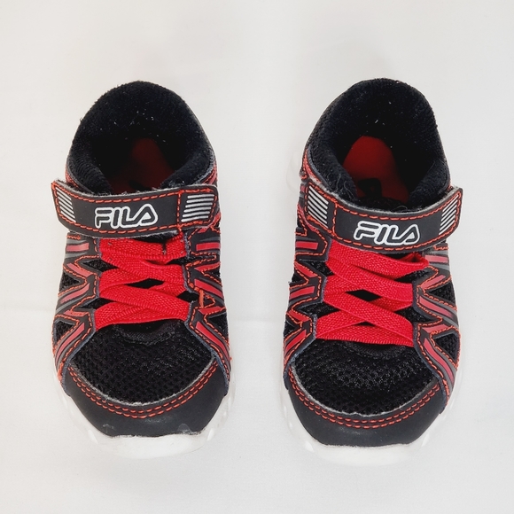 Fila Toddler Boys Velcro Strap Athletic Shoes - Picture 2 of 7